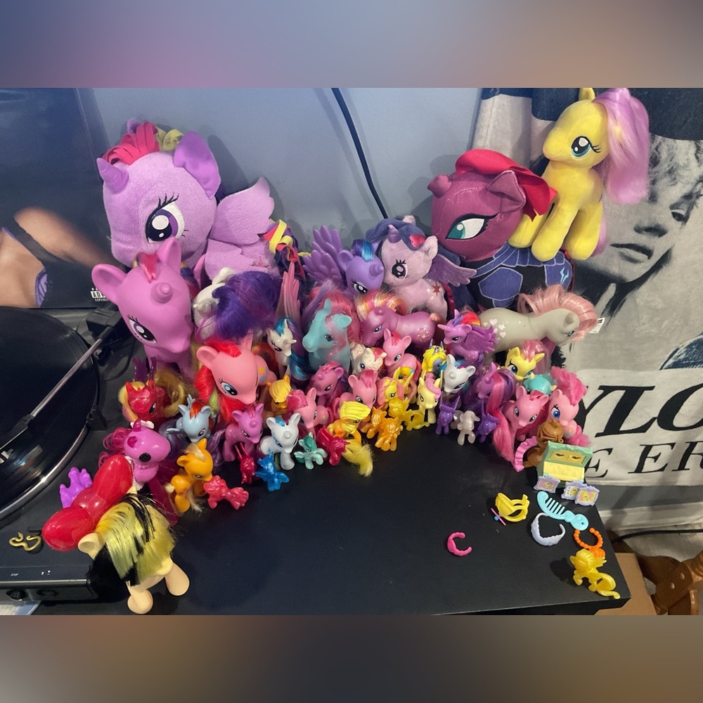 Huge MLP MY LITTLENPONY TOY LOT G4-G1